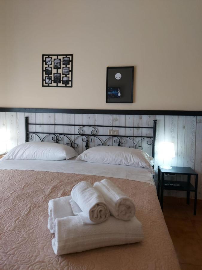 Albergo Ristorante Bar Pizzeria La Lanterna Santi Cosma e Damiano Kültér fotó