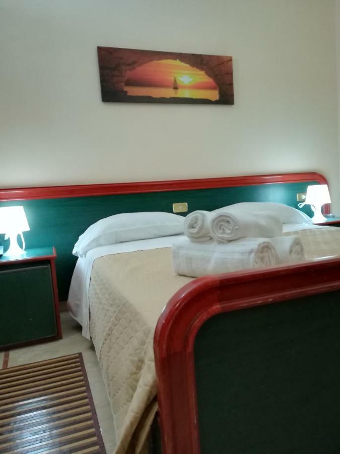 Albergo Ristorante Bar Pizzeria La Lanterna Santi Cosma e Damiano Kültér fotó